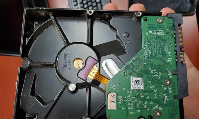 电脑无法识别硬盘的解决方法（解决电脑无法找到硬盘问题的有效措施）