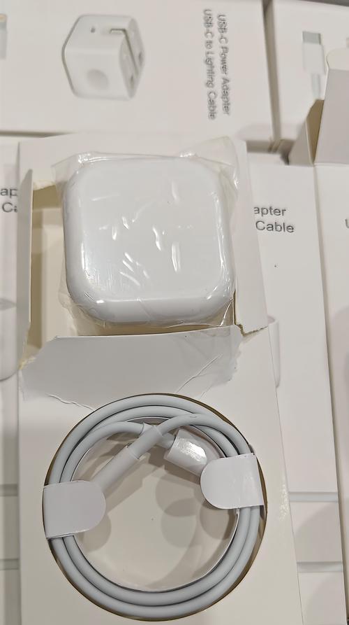 枪神笔记本推荐使用的充电器类型是什么？