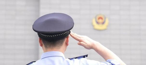 重启路由器信号的警号是什么？警号出现时应如何操作？