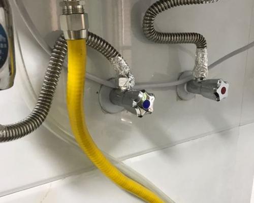 燃气热水器插口螺口区别是什么？
